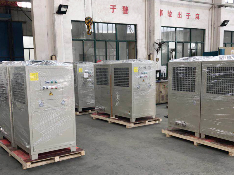 jL5040820m2O835GJ6V0WMOC1ODoTh0Q.jpg 油冷机现货.jpg